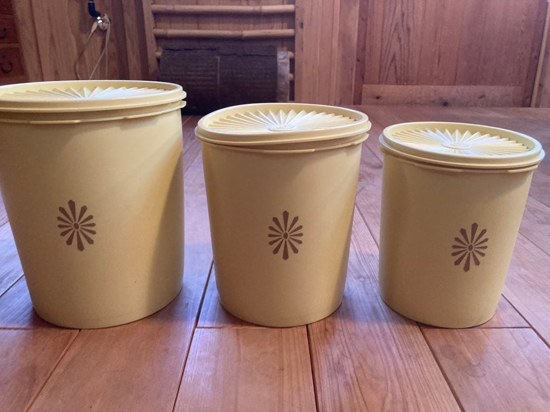 激レア　正規品タッパーウエア　新古品　保存容器セット 3個