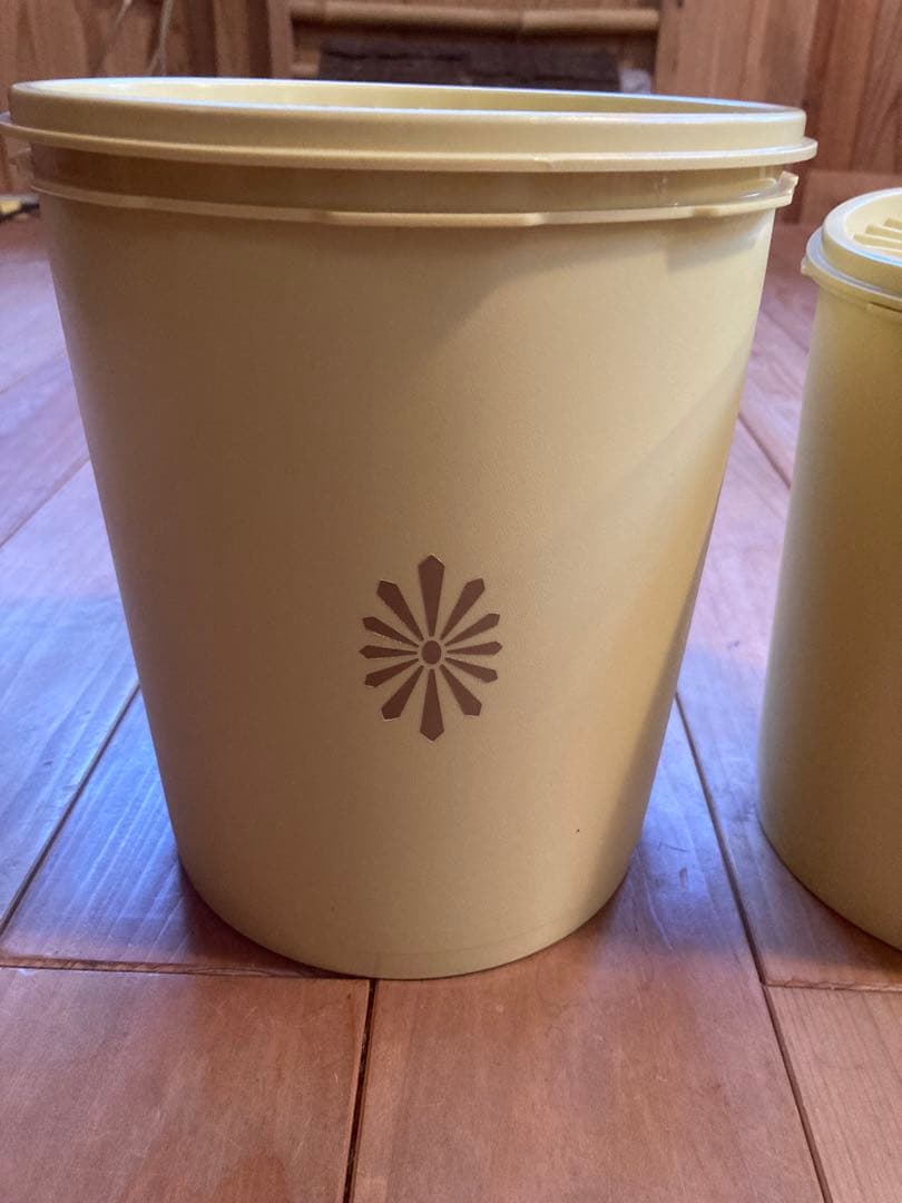 激レア　正規品タッパーウエア　新古品　保存容器セット 3個