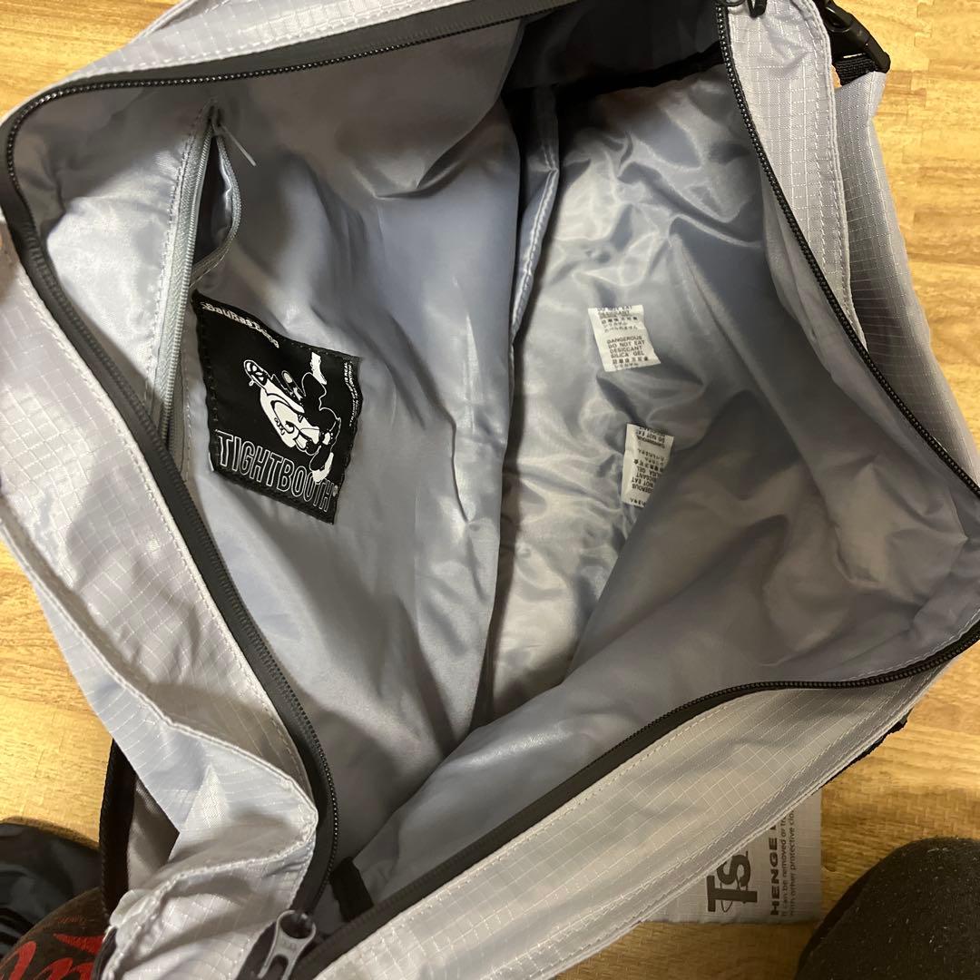 スケートボード TIGHTBOOTH x SauRas Being MESSENGER BAG