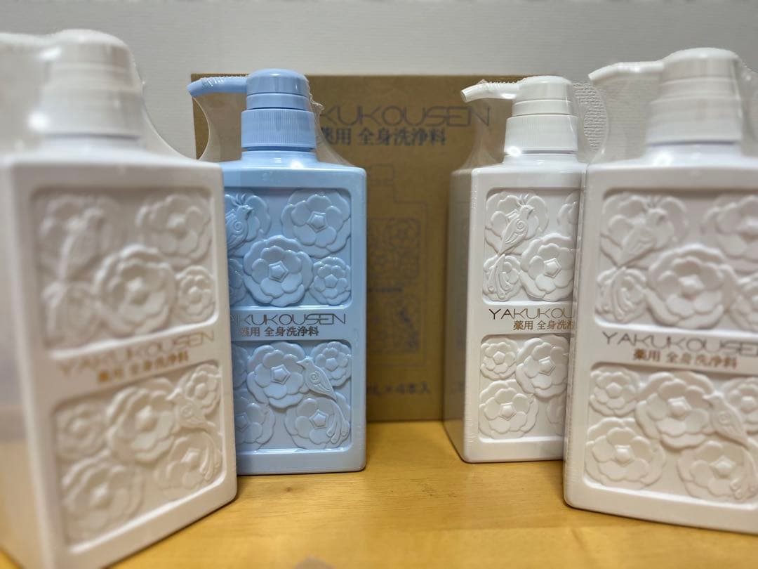 【薬酵泉】薬用全身し洗浄料500ml ブルー、 ホワイト4本