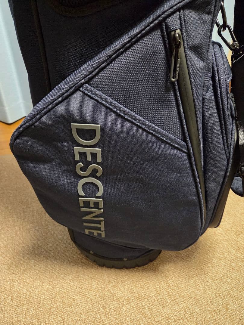 新品未使用 デサント DESCENTEネイビー キャディバッグ DQBXJJ10
