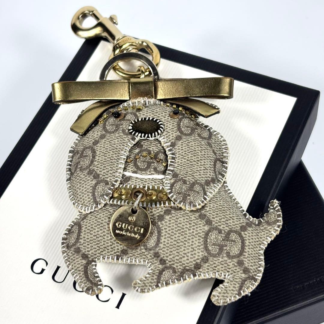 ✨希少✨グッチ 犬型 キーリング PVC GG ゴールド金具 ブルドッグ