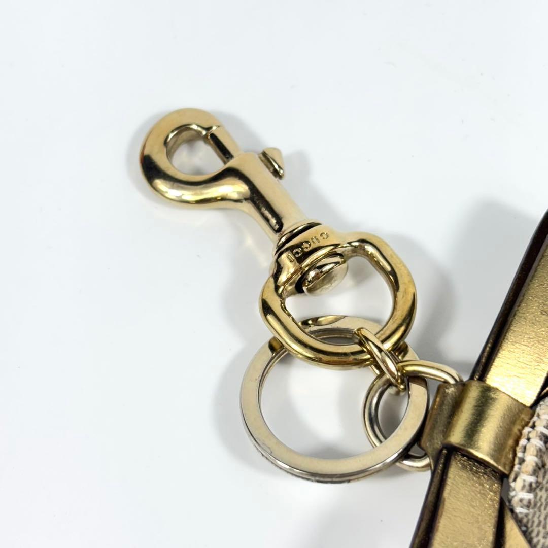 ✨希少✨グッチ 犬型 キーリング PVC GG ゴールド金具 ブルドッグ