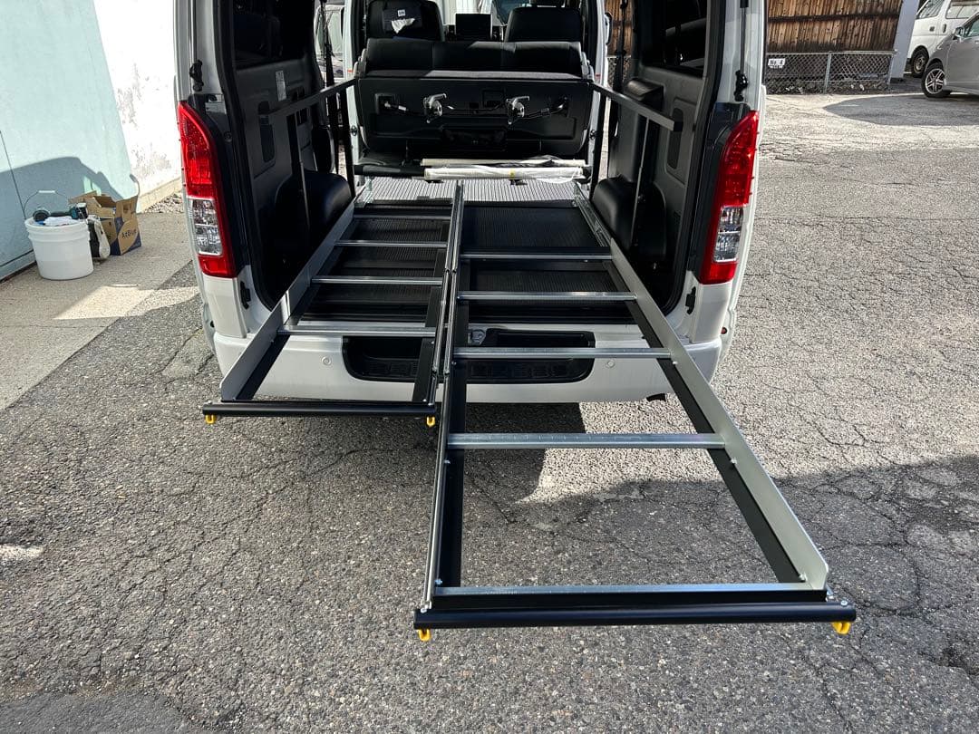 らいおん打ち合わせページ ブラックダブルスライドフロア