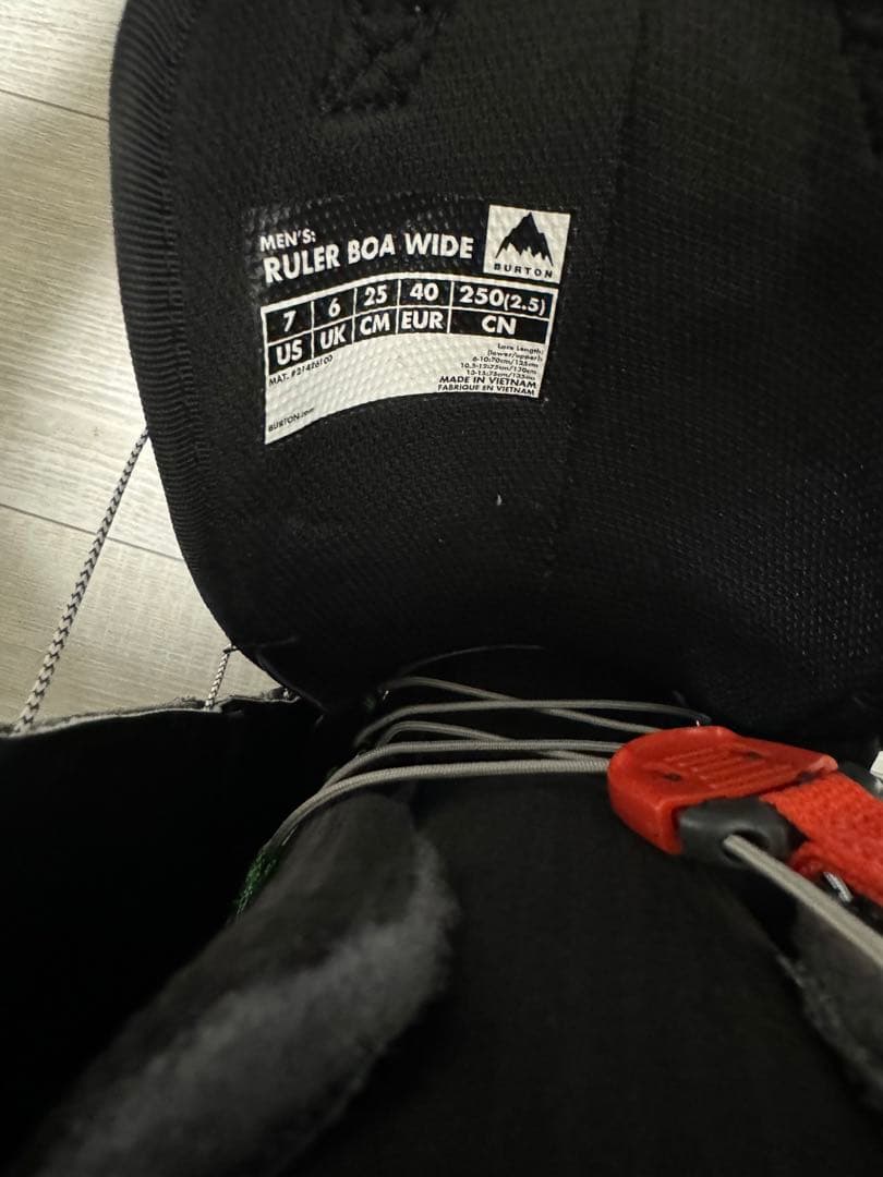 【売切サイズ】メンズ Burton ルーラーBOA® ワイド スノーボードブーツ