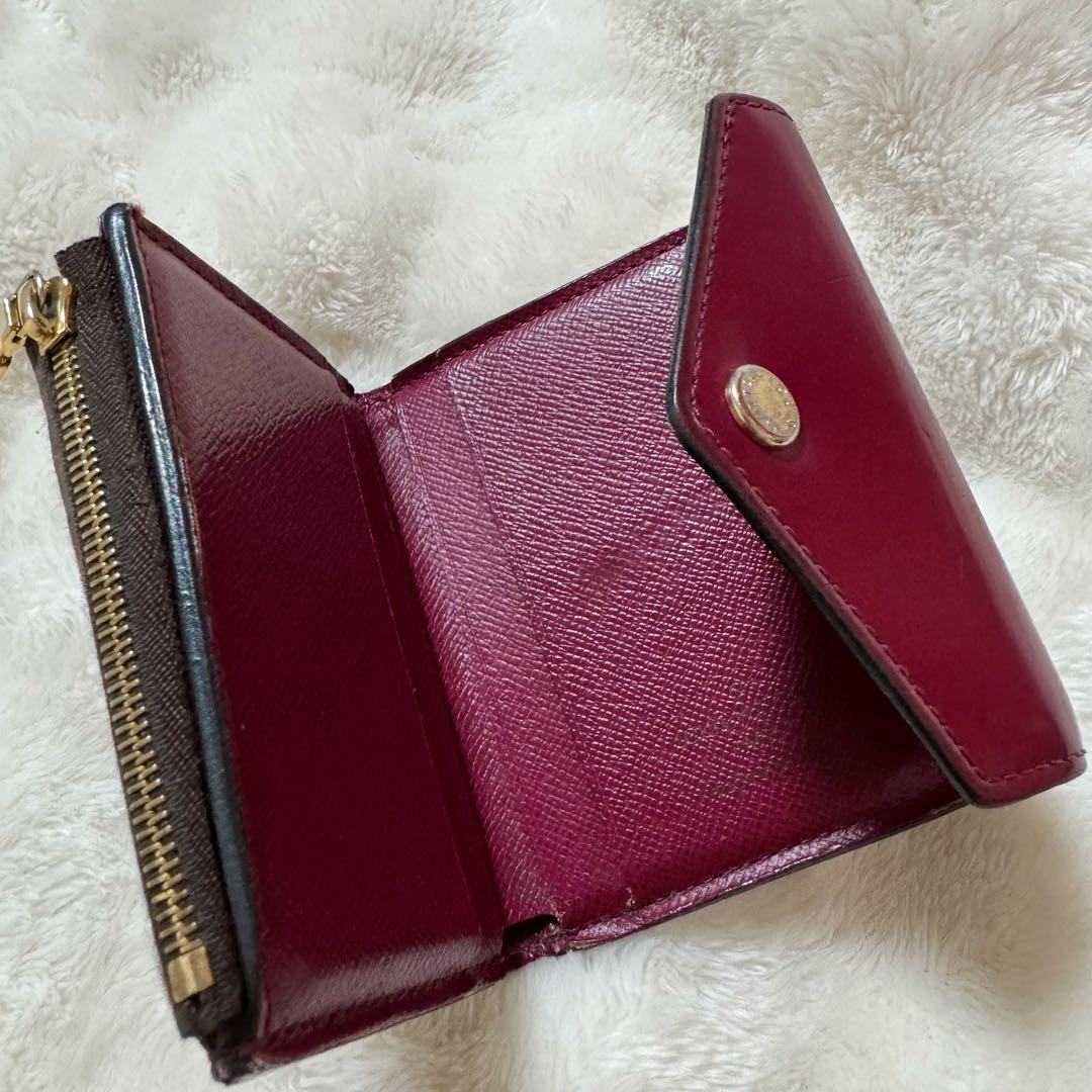 ルイヴィトン　二つ折り財布