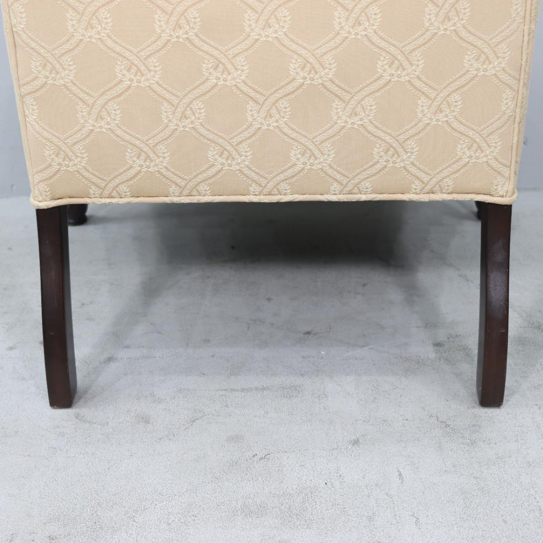 イーセンアーレン ウイングバックソファ オットマン アメリカ