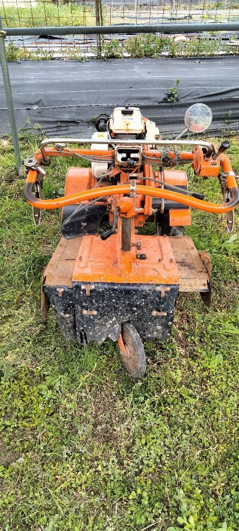 京都市　クボタ　T702 ガソリンエンジン式　耕運機