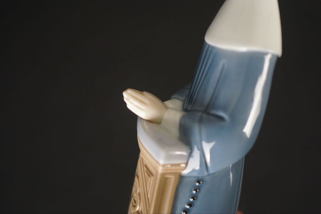 リヤドロ LLADRO 瞑想 5502 修道女 廃版 希少