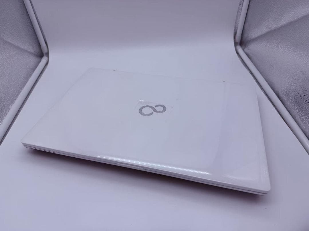 超美品 富士通 第8世代i7 32GB SSD+HDD Office付き