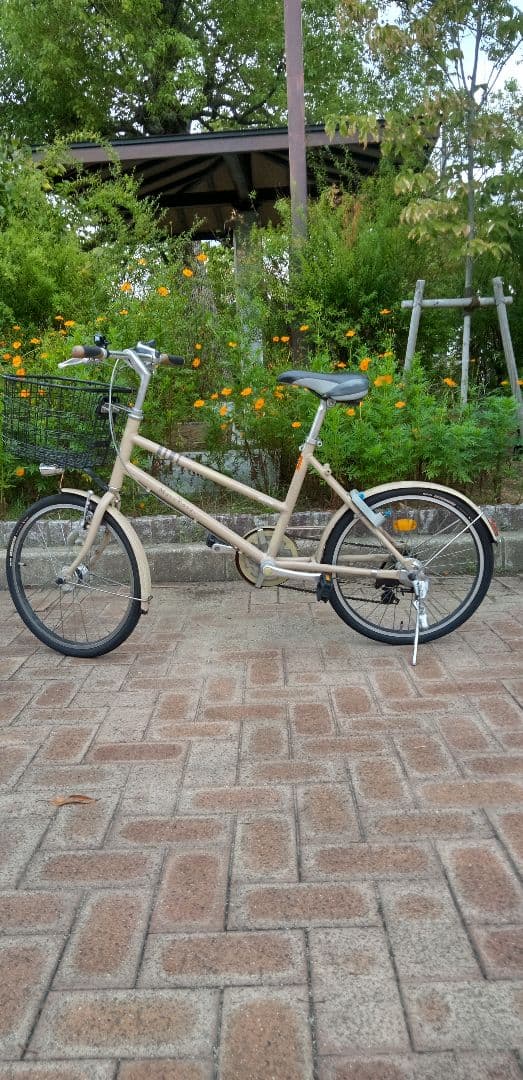 ブリジストン　アルミ軽量ミニベロ(20㌅)　大阪府八尾市 お引取り限定[配達可]