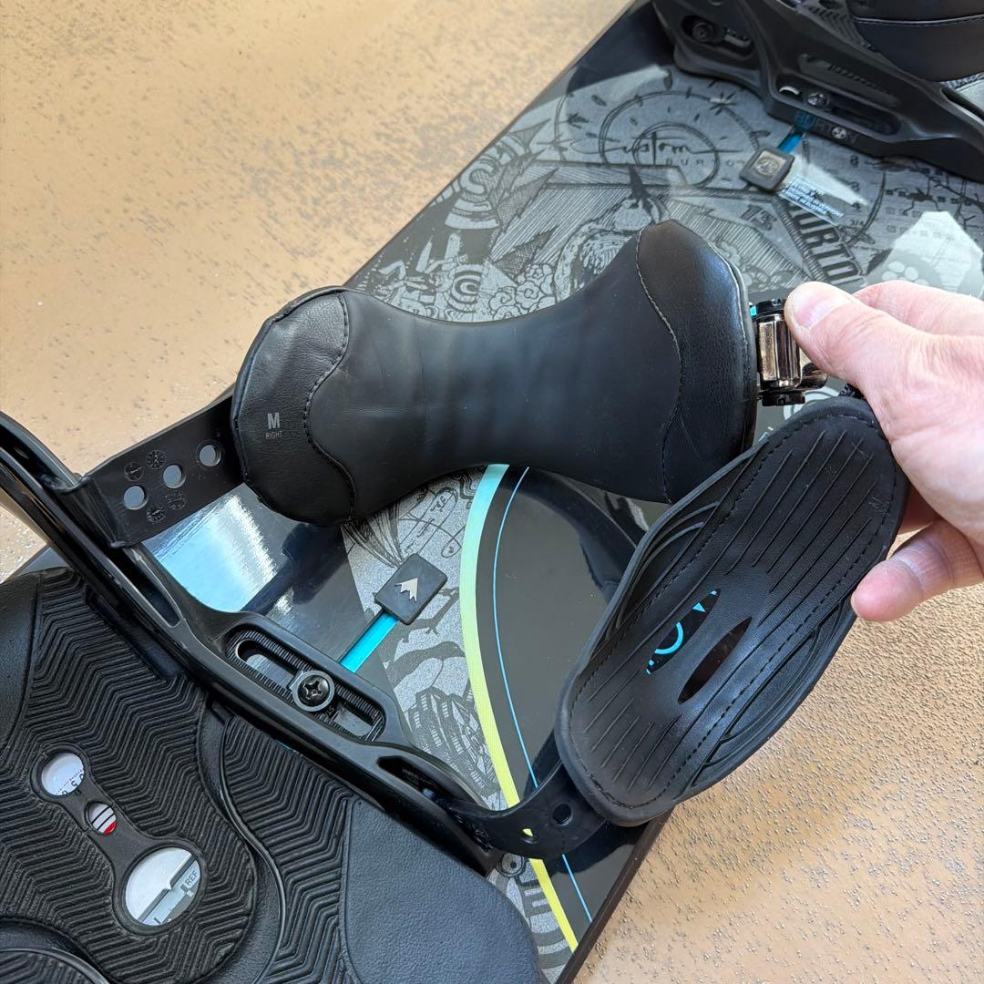 大人気万能ボード！ BURTON CUSTOM FV 151 ダブルキャンバー！