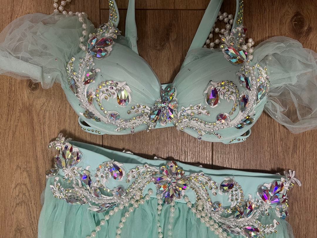 ミントグリーン ダンス衣装