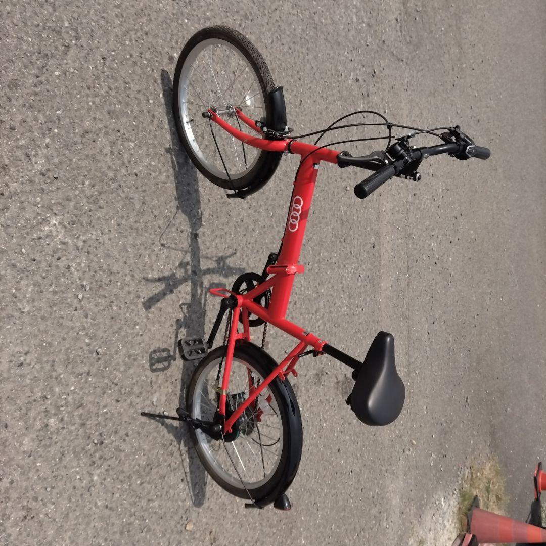 Audiアウディ折り畳み自転車20インチレッド　シマノ6段変速 　レンチ説明書付