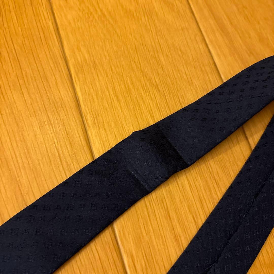 ルイヴィトン　ネクタイ　ネイビー　クリーニング済み
