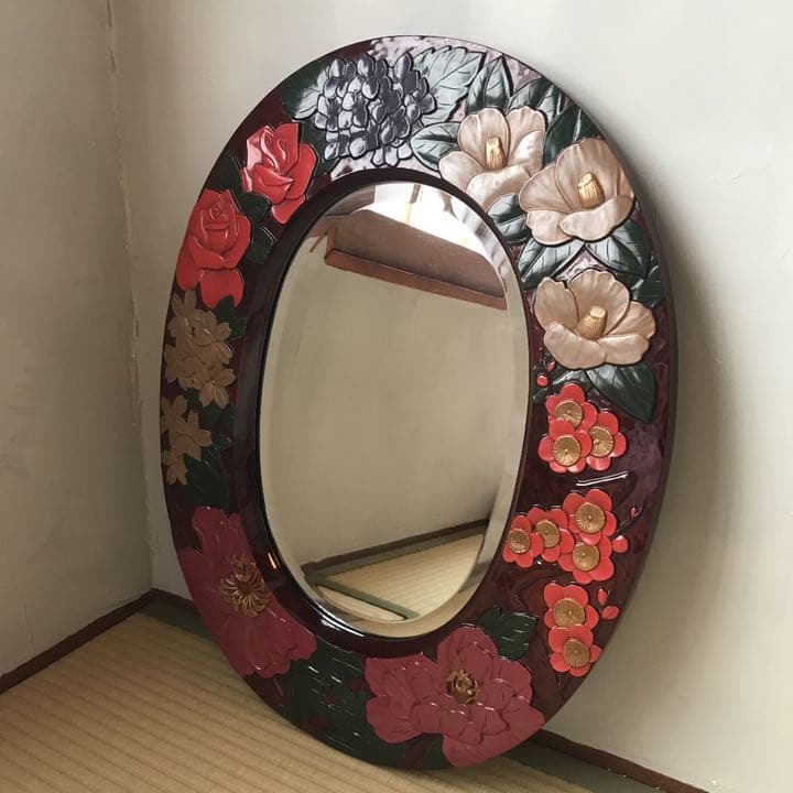 壁掛け鏡 木製 漆 花 彫刻 オーバル 楕円 和 工芸　ミラー