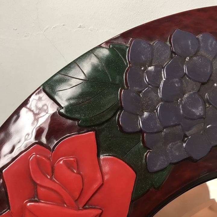壁掛け鏡 木製 漆 花 彫刻 オーバル 楕円 和 工芸　ミラー