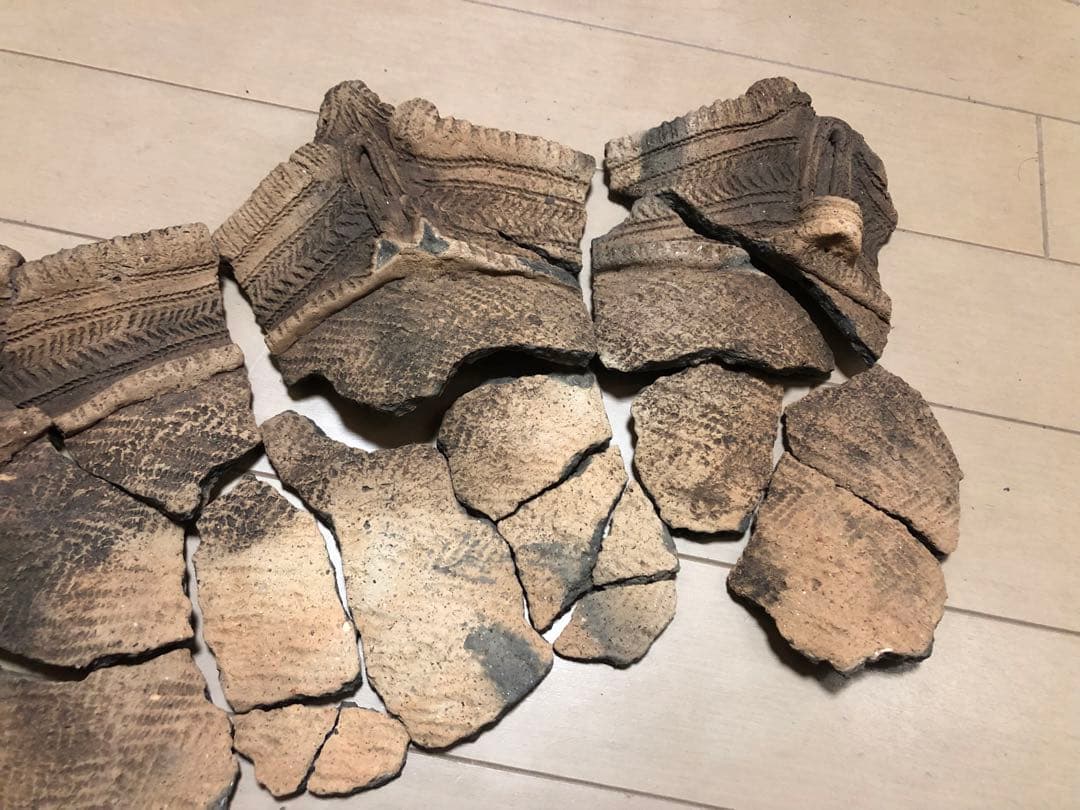 「縄文土器の欠片 No.534」です。