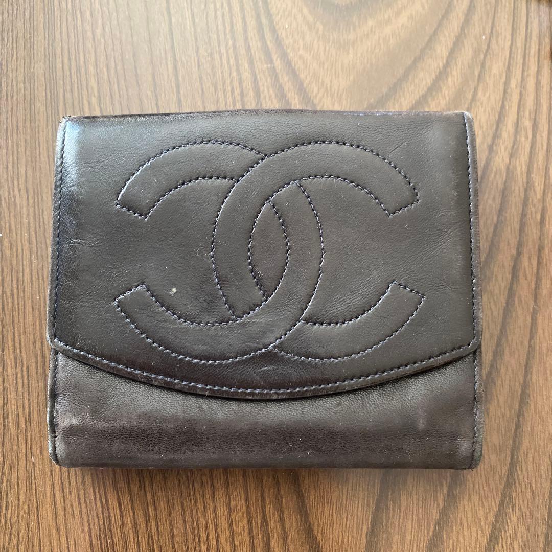CHANEL 二つ折り財布