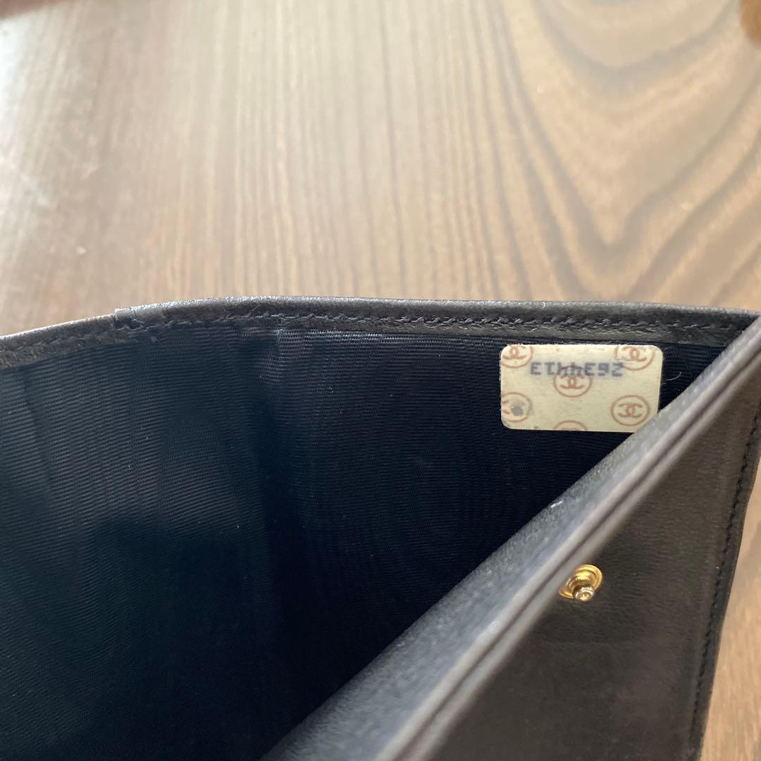 CHANEL 二つ折り財布