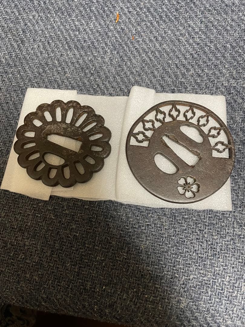 九*条様 鉄製鍔 花形と円形の2点セット