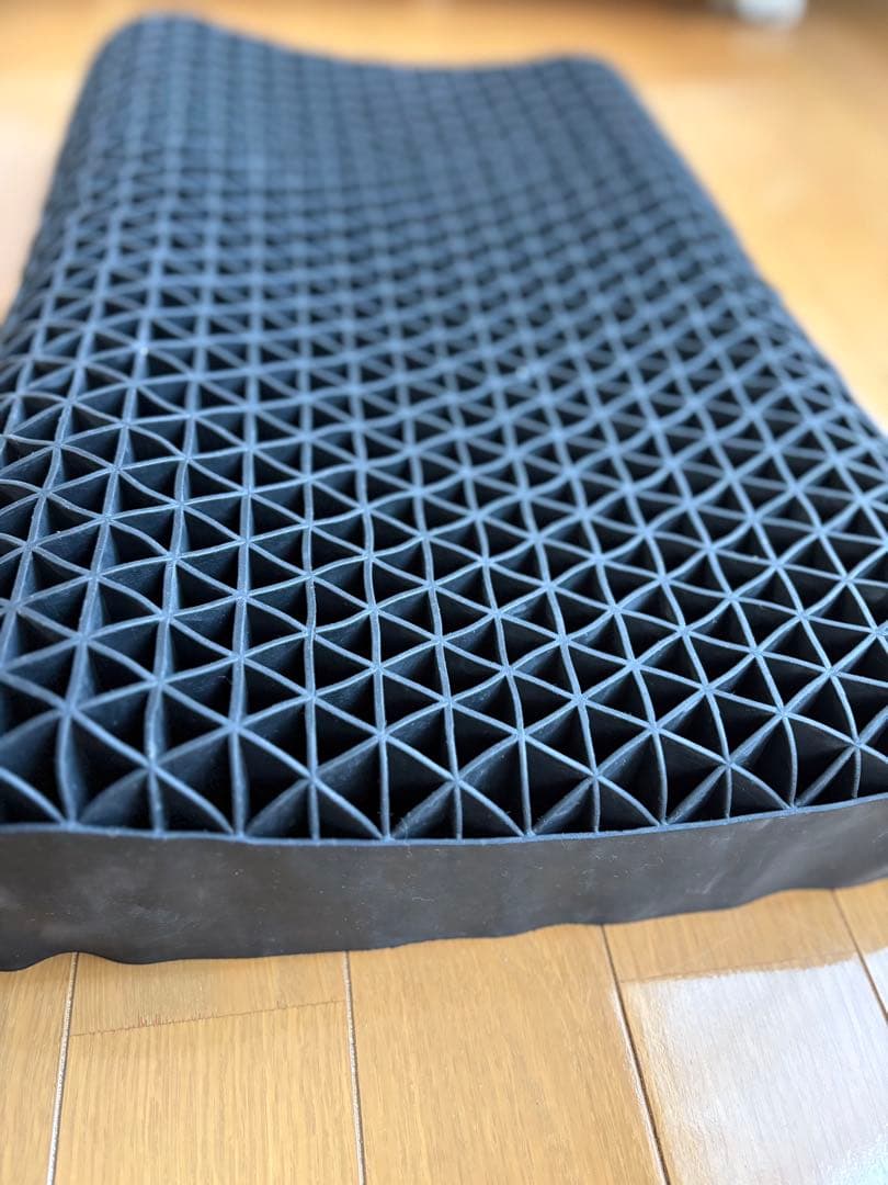 ヒツジのいらない枕 至極 枕カバー付 外箱付