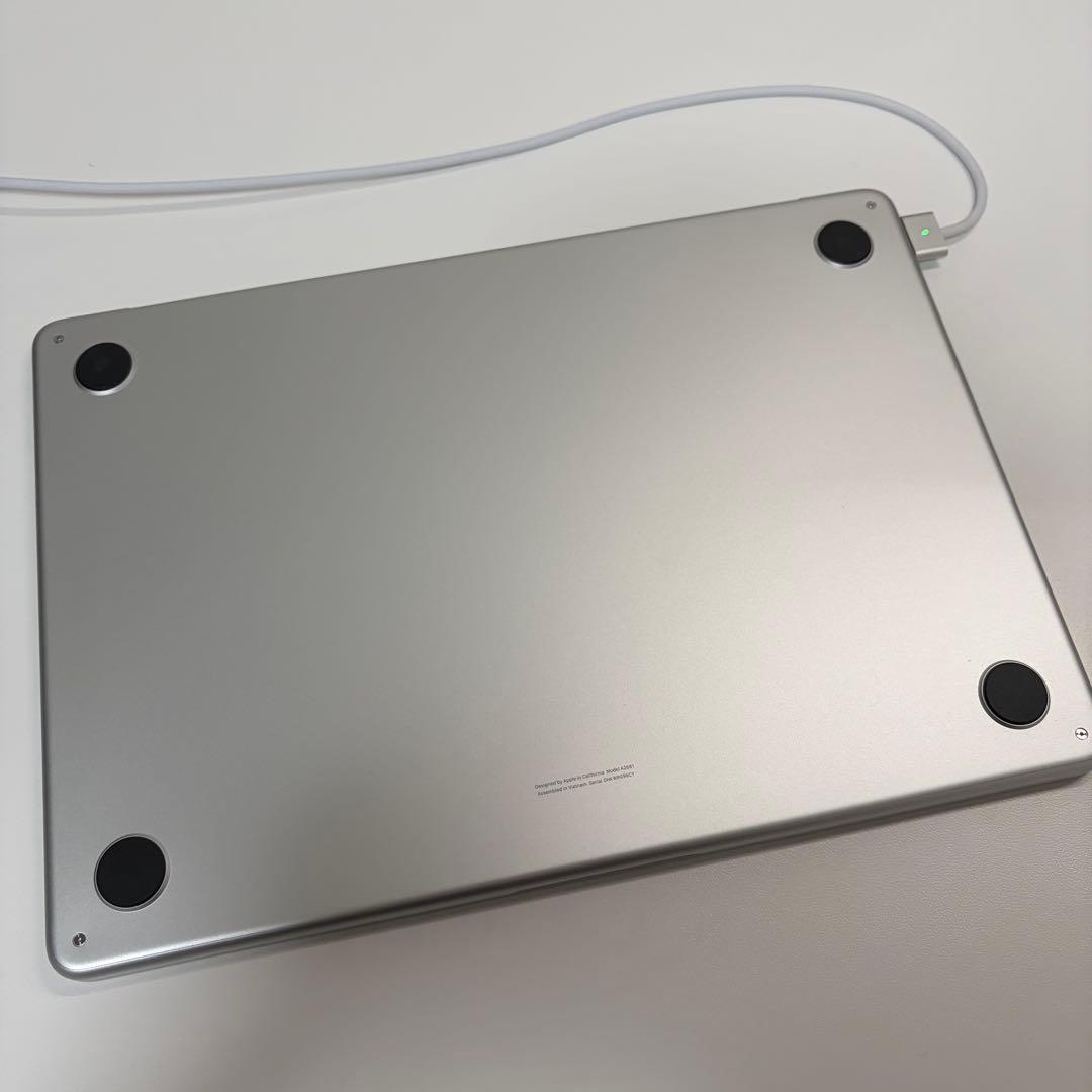 【2025年購入】MacBook Air M2 2022 16GB 256SSD