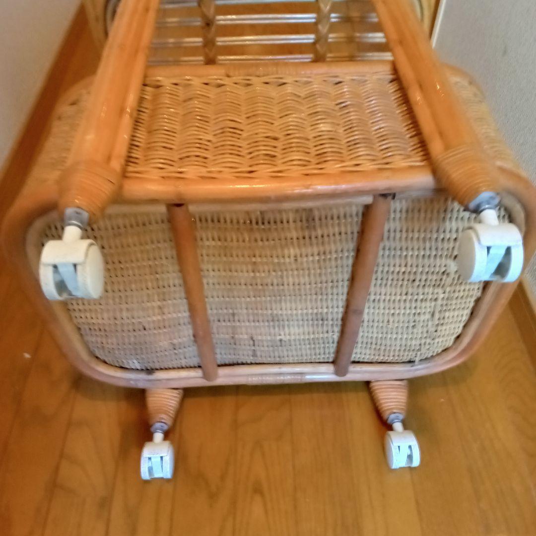 ​【籐/ラタン家具】キャスター付 2段ワゴン 収納バスケット付
