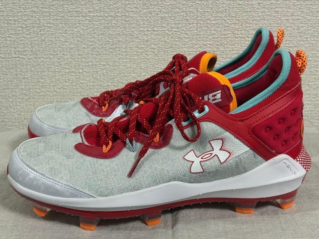 【日本未発売】UNDER ARMOUR 海外モデル スパイク レッド28cm ①
