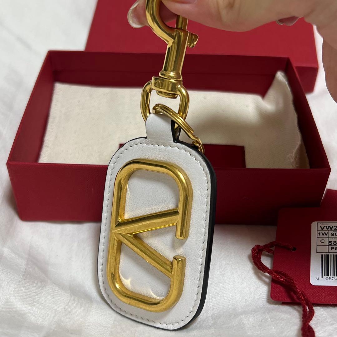 新品未使用　ヴァレンティノ　キーホルダー