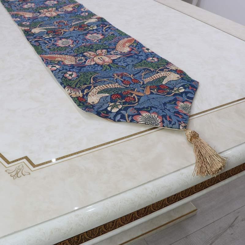 テーブルランナー 120cm ジェニファーテイラー いちご泥棒