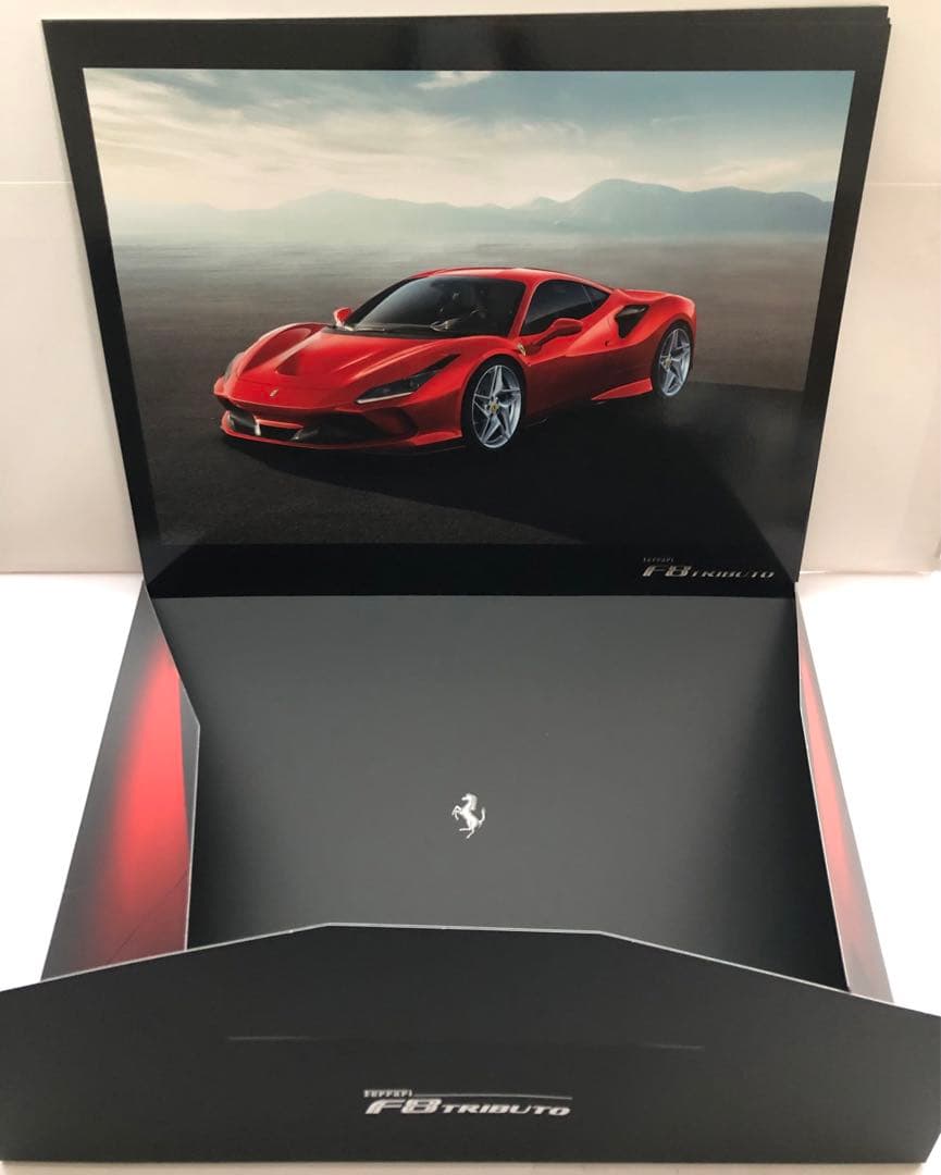 Ferrari F8 Tributo トリブート ポートフォリオ 外装ケース付き