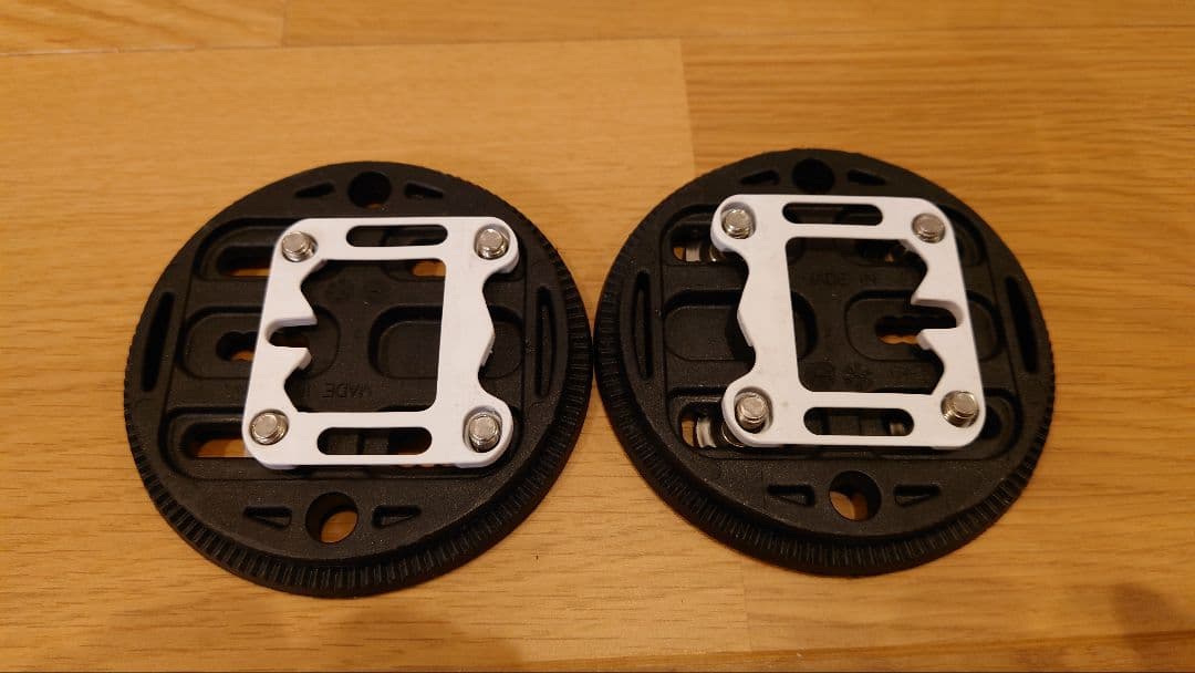 SALOMON DISTRICT HPS Mサイズ バインディング