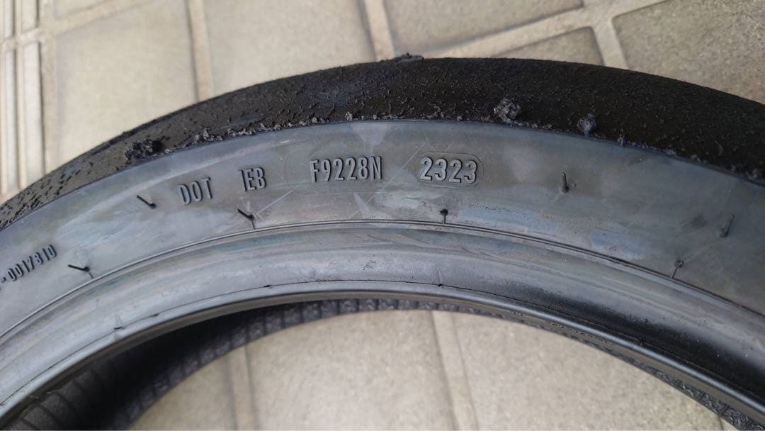 ピレリスーパーコルサV4 前後250 400 NSR TZR Γ CBRVFR