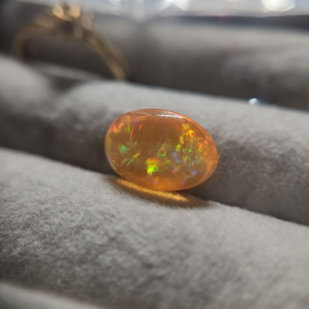 高品質天然ファイアーオパール 3.405ct