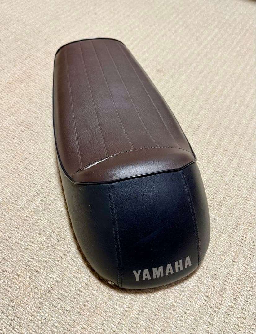 YB-1 four ua05j 純正シート 破れあり