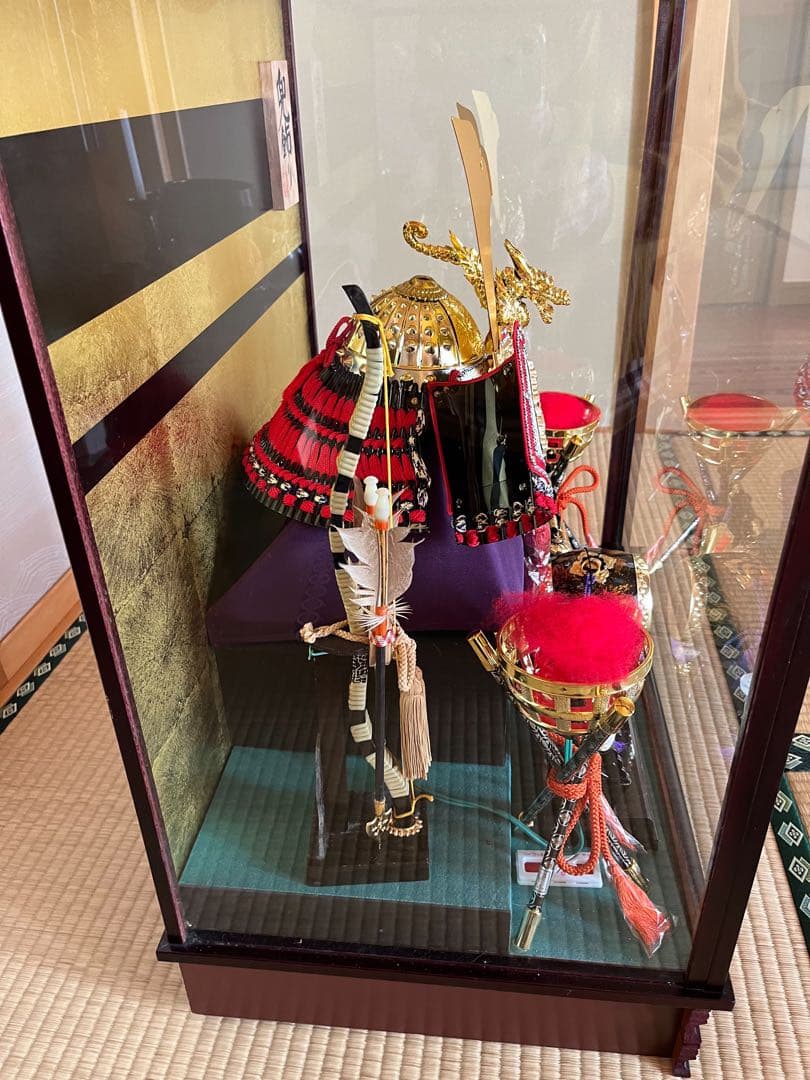 【美品送料込み】五月人形　兜飾　ガラスケース入　こどもの日