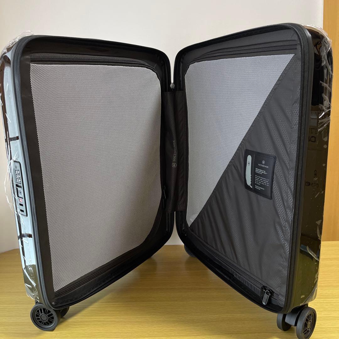 【VICTORINOX/ビクトリノックス】超軽量キャリーケース 機内持ち込み可