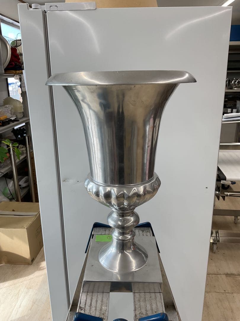 フラワーベース 2個セット　中古　アンティーク　置物