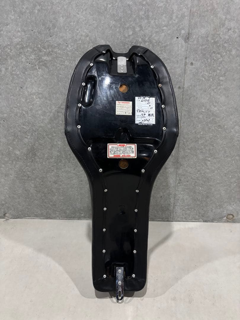 バイクシート ハーレー　ダイナ