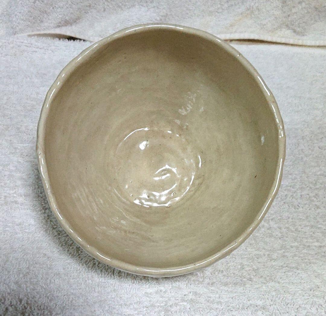 大田垣蓮月抹茶茶碗クリーム色の手書き茶碗A414