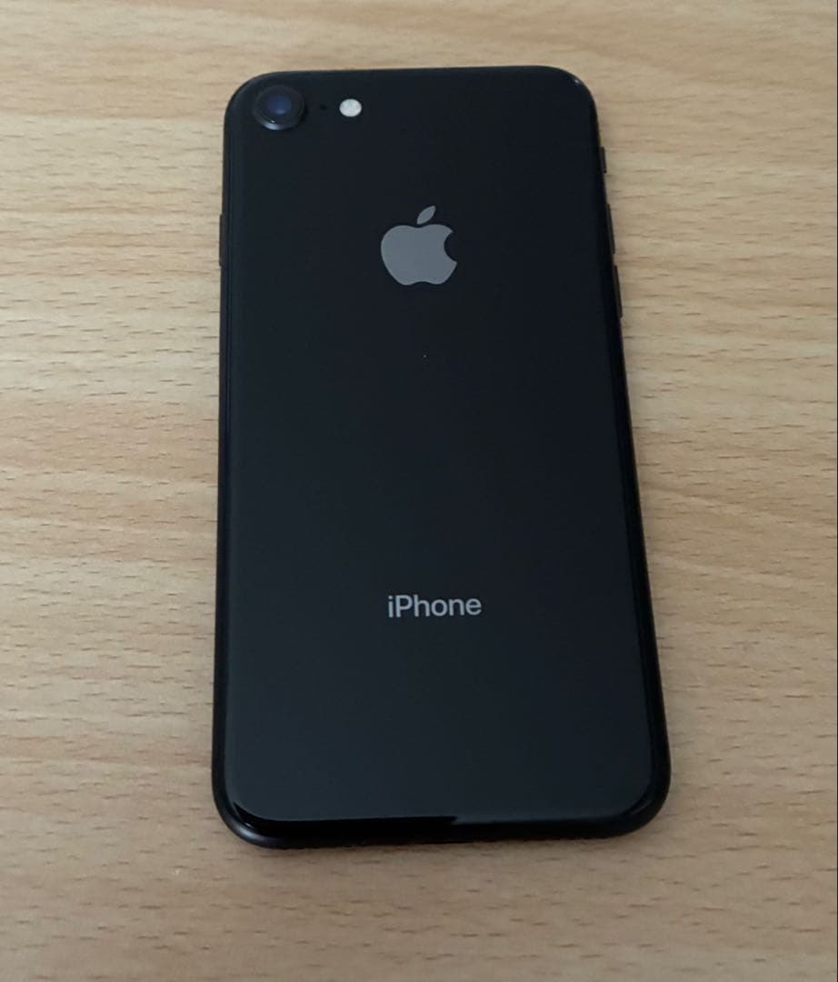 Apple iPhone8本体スペースグレイ64GB