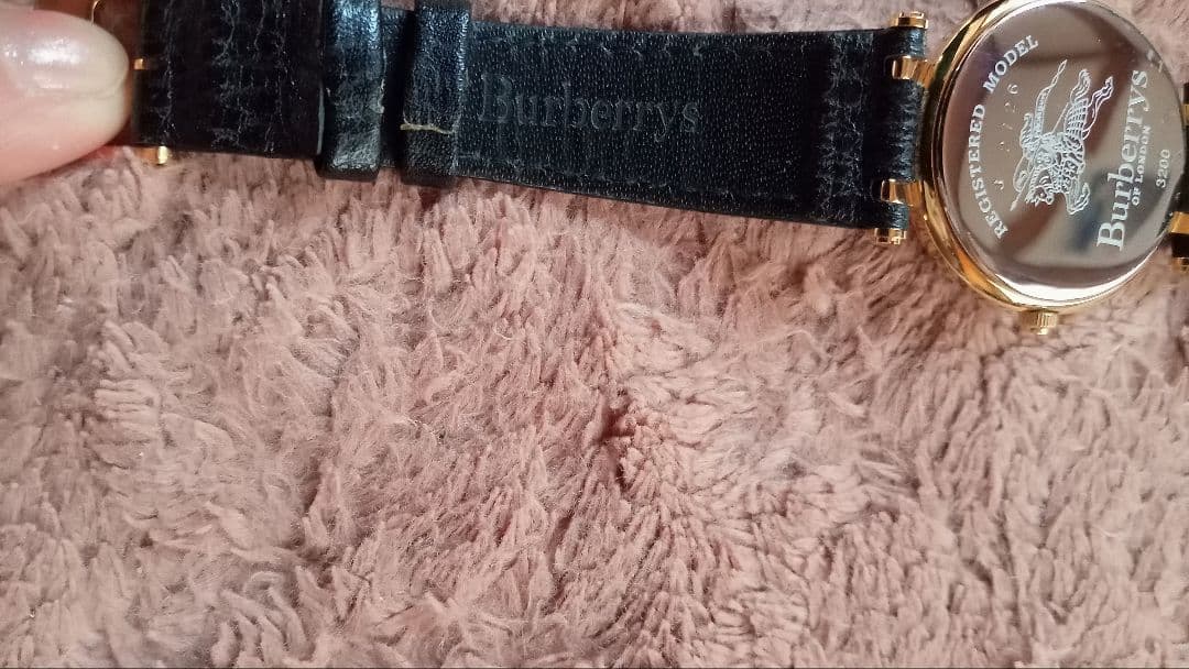 Burberrys 腕時計 アナログ ゴールド/ブラック