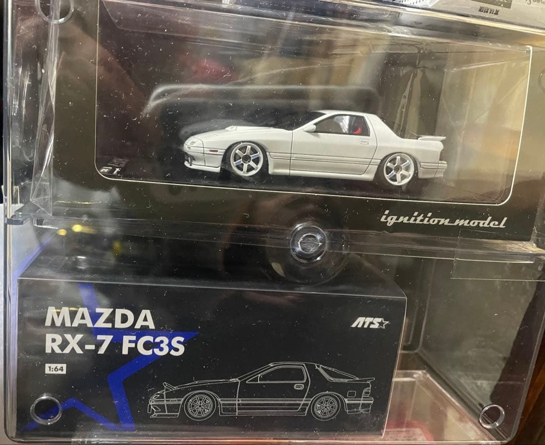 ryuoneone10個 ダイソー 2段 壁につけられるディスプレイ未開封