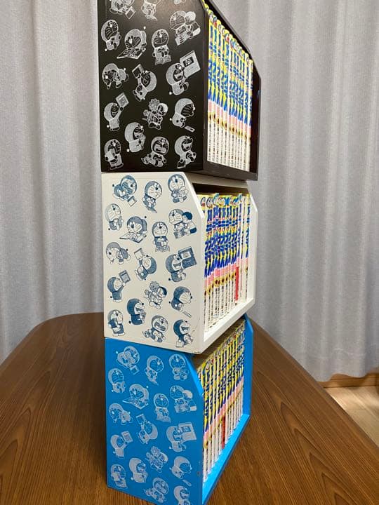 ドラえもんズベル　ブックスタンド　ドラえもん　マンガ収納　本棚　ケース