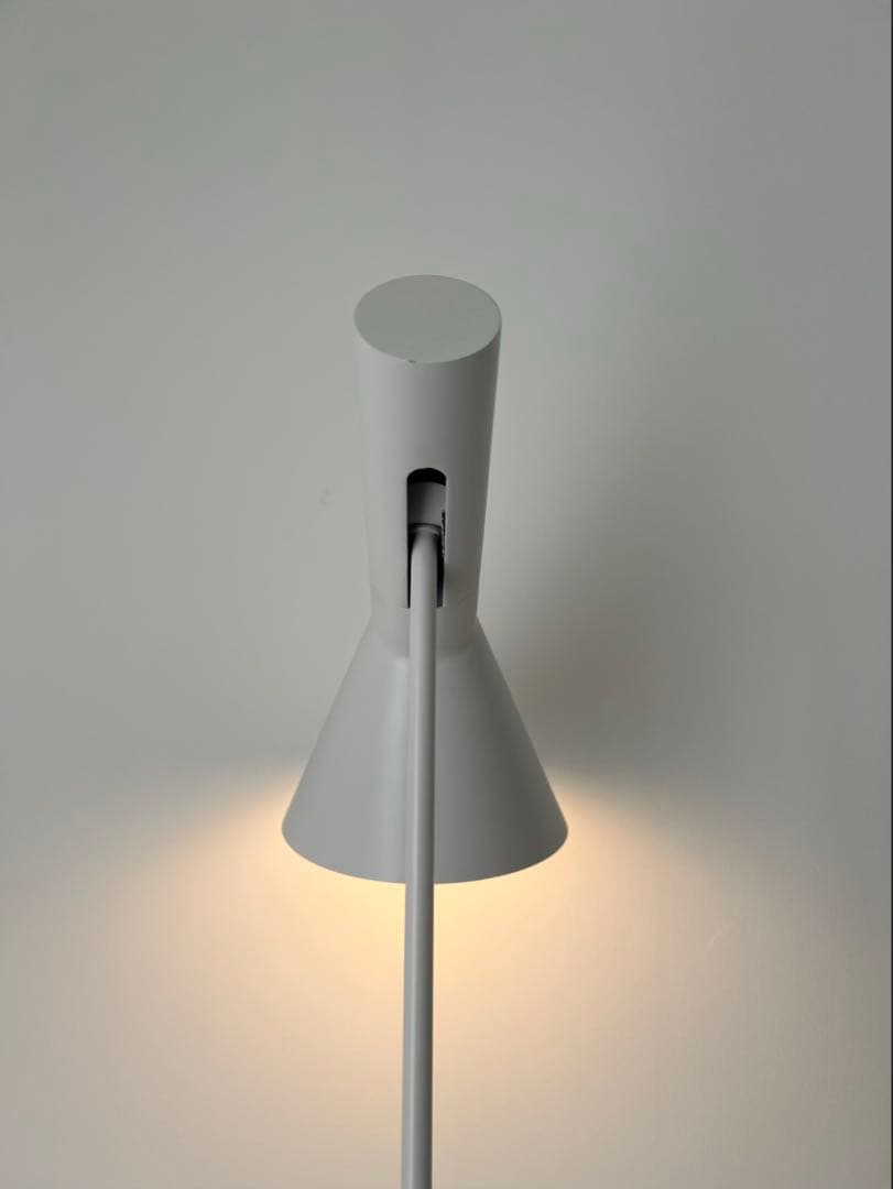 アルネ・ヤコブセン AJ フロアライト リプロダクト