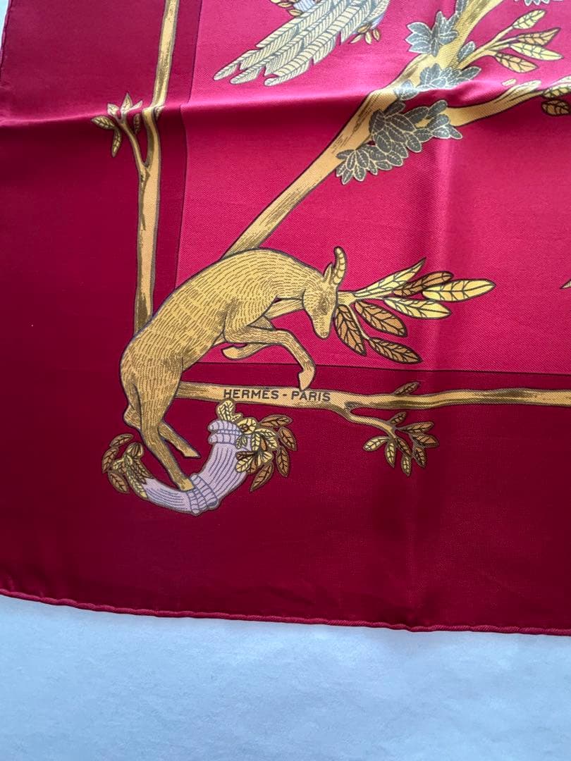 HERMES シルクスカーフ 赤 動物柄