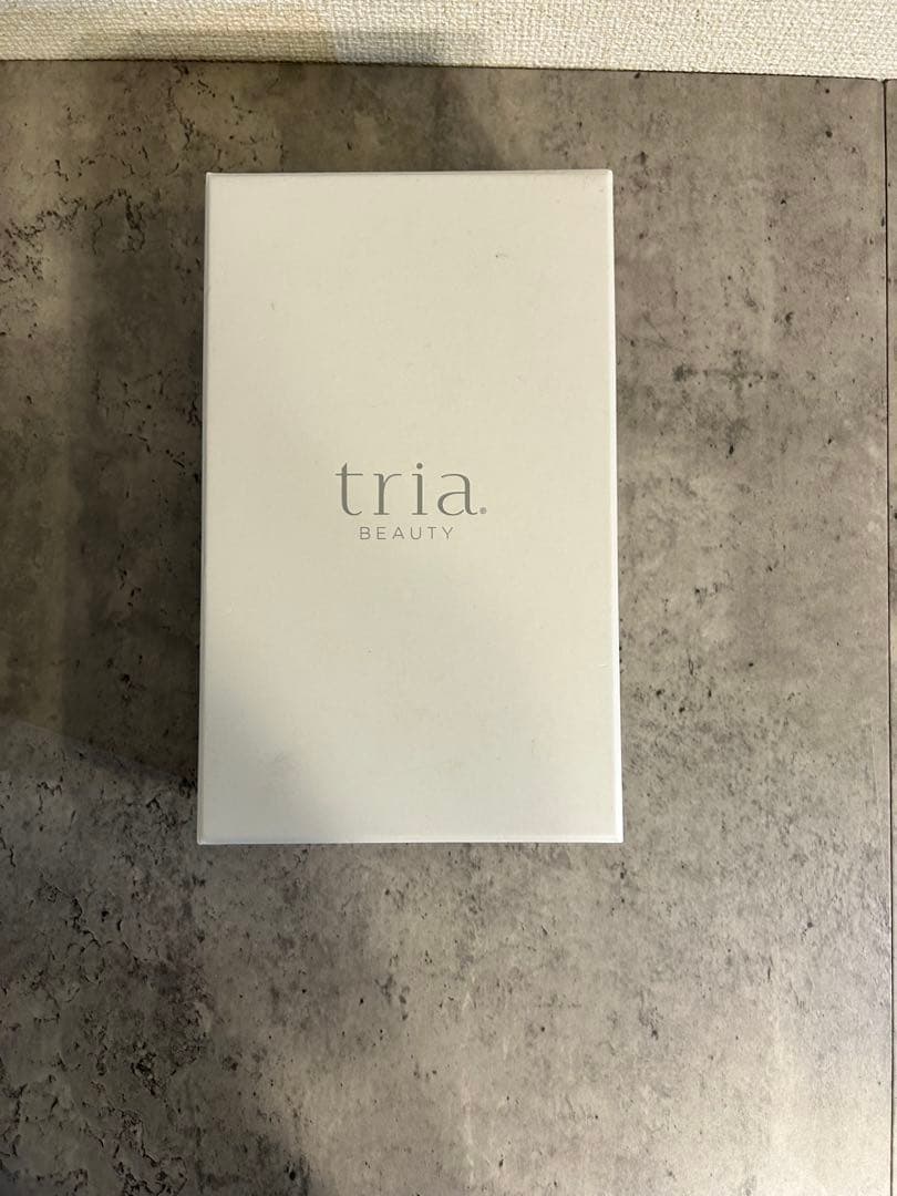 トリア 脱毛器 本体 充電器付き