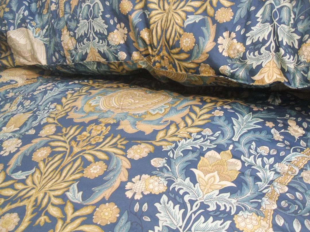 新品【六つ星】ブラック ＊１００双フランス産９５％＊増量１，２キロ＊羽毛布団ＳＢ