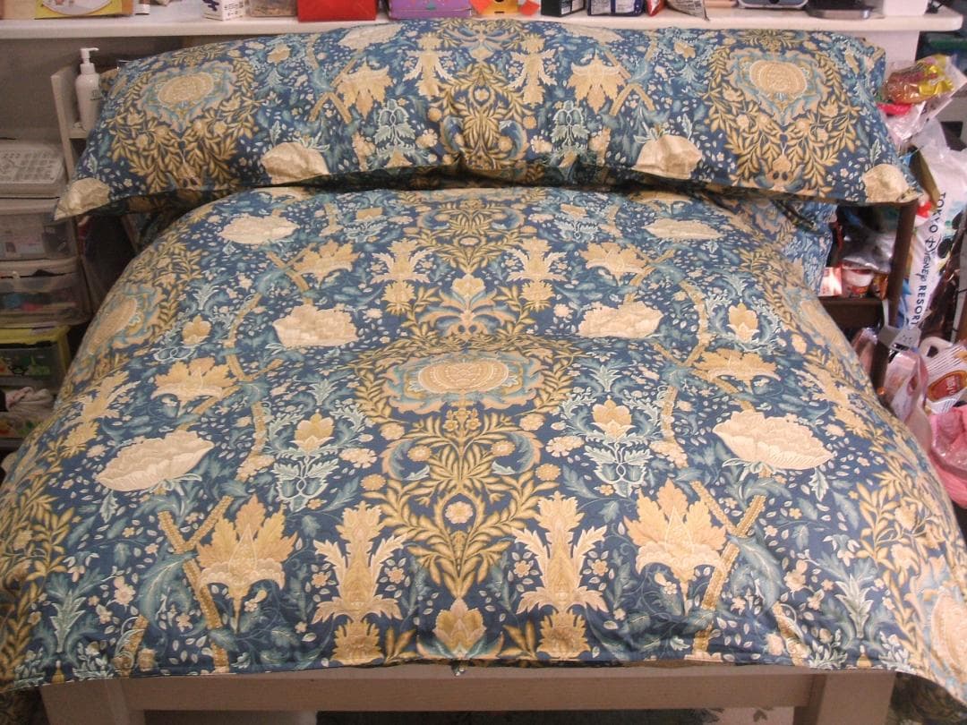 新品【六つ星】ブラック ＊１００双フランス産９５％＊増量１，２キロ＊羽毛布団ＳＢ